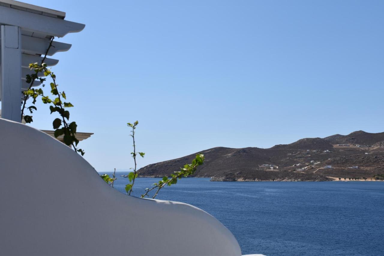 Amfitriti Serifos Livadi  Buitenkant foto