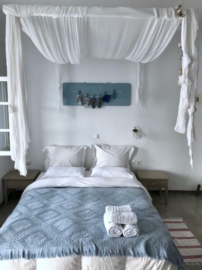 Amfitriti Serifos Livadi  Buitenkant foto