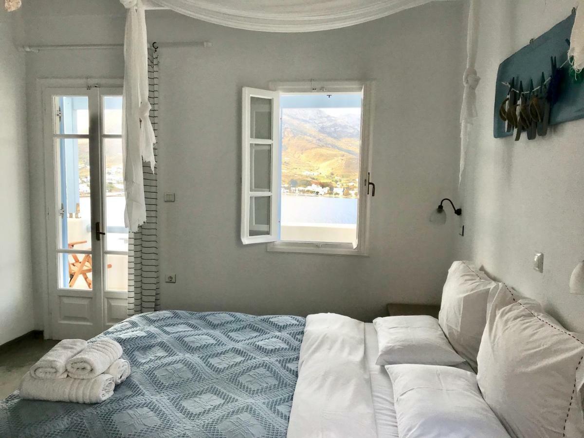 Amfitriti Serifos Livadi  Buitenkant foto